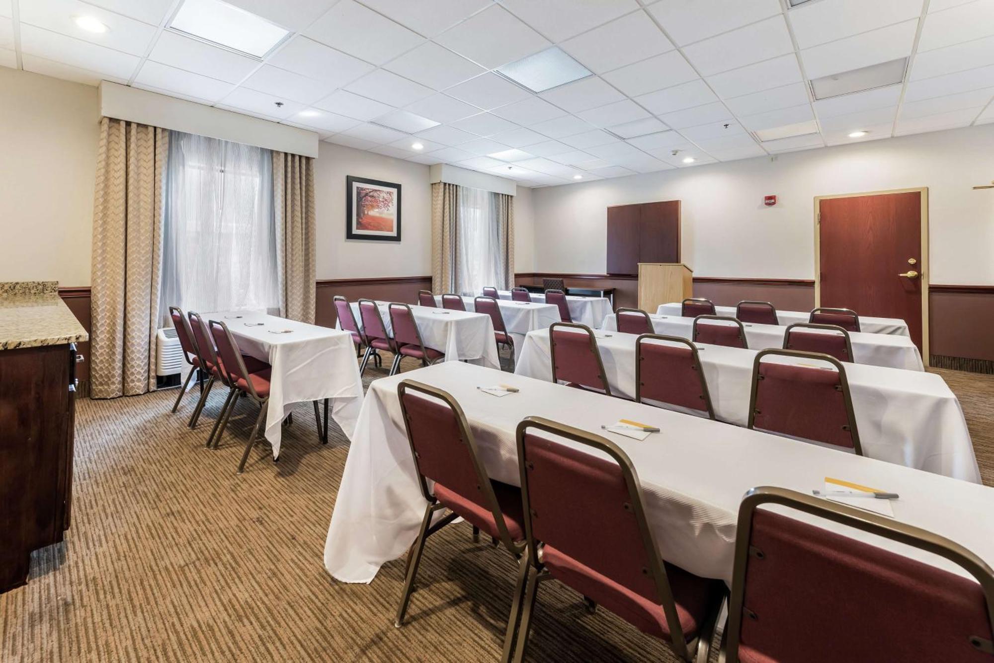 Hampton Inn Columbus I-70E/Hamilton Road Buitenkant foto
